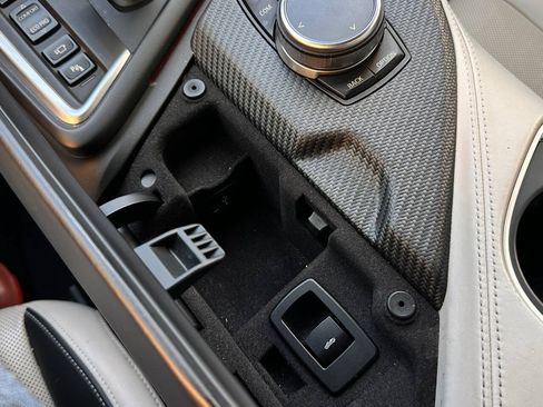 Used 2019 BMW i8 Roadster AWD/4WD image 20