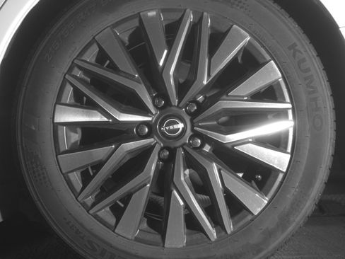 Used 2025 Nissan Altima 2.5 SV image 14