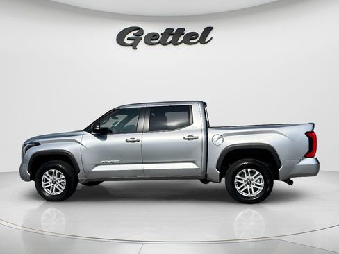 Used 2025 Toyota Tundra SR5 w/ SR5 Premium Package AWD/4WD image 8