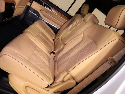 Used 2022 Jeep Grand Wagoneer Series III w/ Rear Seat Video Group 1 image 11