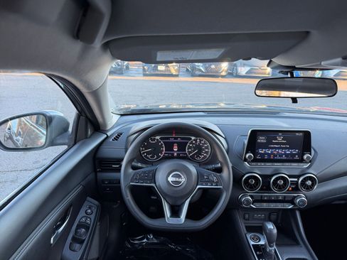 Used 2025 Nissan Sentra SV image 32