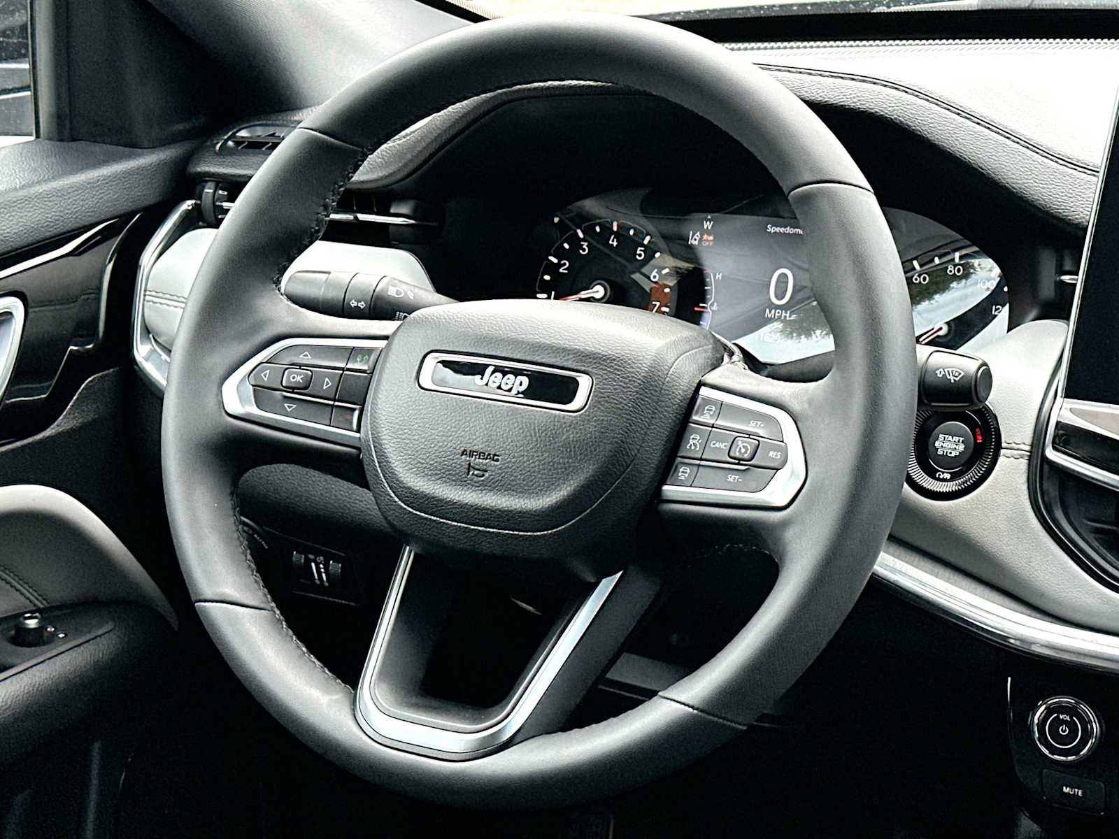 Used 2023 Jeep Compass Limited AWD/4WD image 27