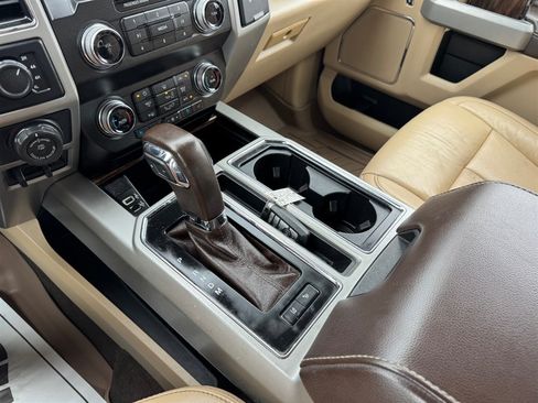 Used 2020 Ford F150 Lariat w/ Equipment Group 502A Luxury AWD/4WD image 17