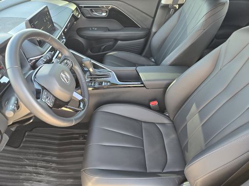 Certified 2025 Acura ADX Base image 20