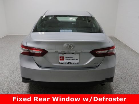 Used 2018 Toyota Camry XLE image 8