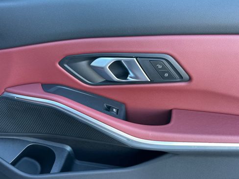 Used 2025 BMW 330i 330i image 18