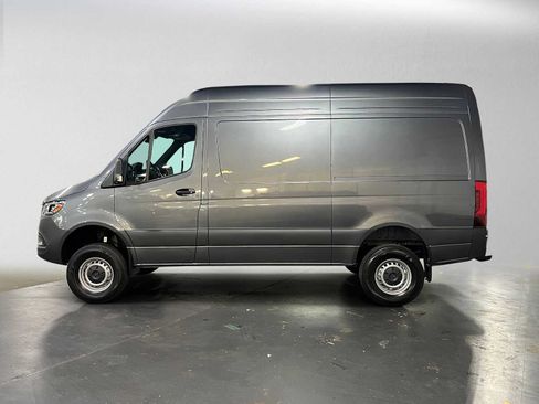 Used 2026 Mercedes-Benz Sprinter 2500 image 6
