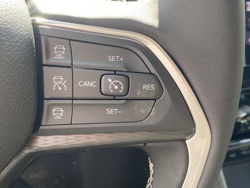 New 2025 Jeep Grand Cherokee Altitude w/ Trailer Tow Package image 17