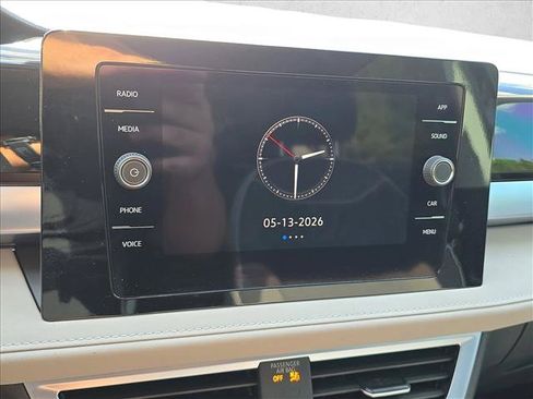 New 2026 Volkswagen Taos SE FWD image 16