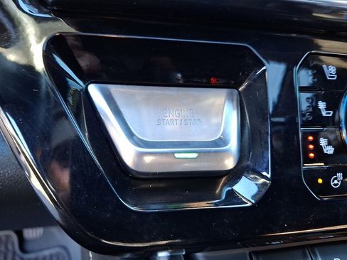 Used 2023 GMC Sierra 1500 Denali Ultimate image 28