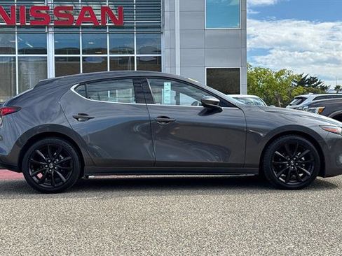 Used 2021 MAZDA MAZDA3 s image 3