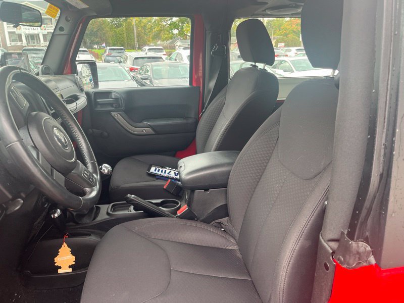 Used 2013 Jeep Wrangler Sport AWD/4WD image 9