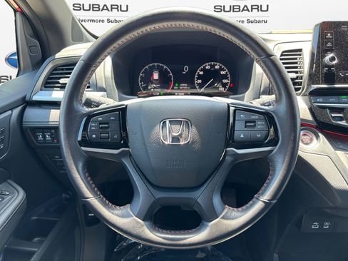 Used 2025 Honda Odyssey Sport-L image 13