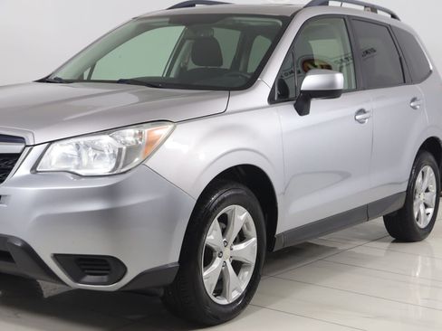 Used 2014 Subaru Forester 2.5i Premium AWD/4WD image 47