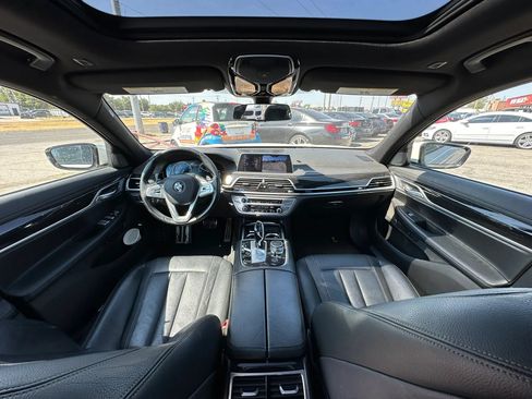 Used 2019 BMW 740i w/ M Sport Package RWD image 12