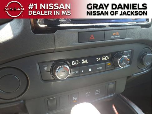Used 2023 Nissan Frontier Pro-X w/ Technology Package RWD image 17