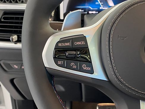 New 2026 BMW X5 M60i image 17