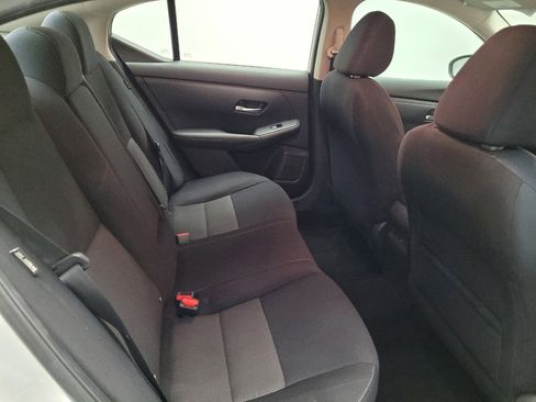 Used 2022 Nissan Sentra SV FWD image 19