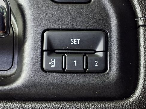 Used 2021 GMC Sierra 1500 SLT RWD image 18