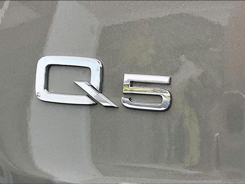 Used 2023 Audi Q5 2.0T Premium Plus w/ Premium Plus Package image 32