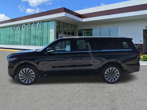 New 2026 Lincoln Navigator L Black Label AWD/4WD image 7