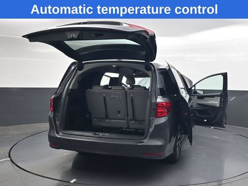 Used 2023 Honda Odyssey Touring image 4