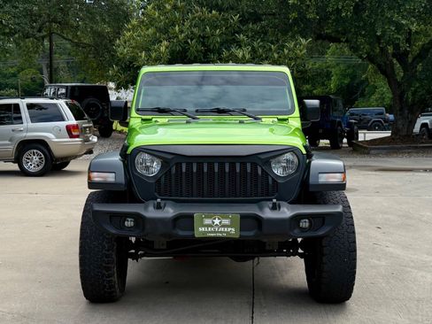 Used 2018 Jeep Wrangler Unlimited Sport S AWD/4WD image 3