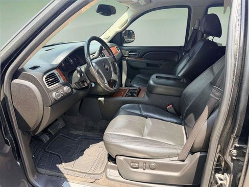 Used 2013 Chevrolet Suburban LTZ AWD/4WD image 20