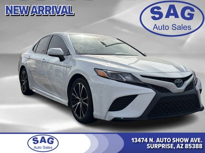 Used 2020 Toyota Camry SE w/ Carpet Mat Package