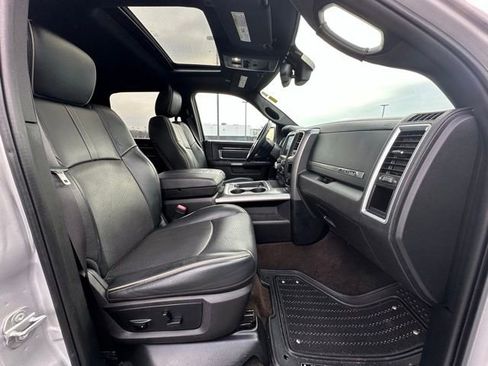 Used 2017 RAM 1500 Limited image 32