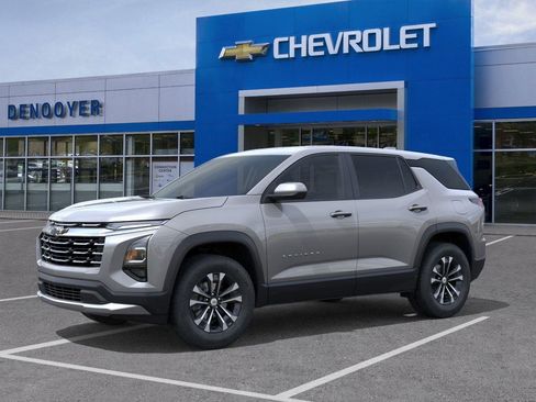 New 2026 Chevrolet Equinox LT image 2