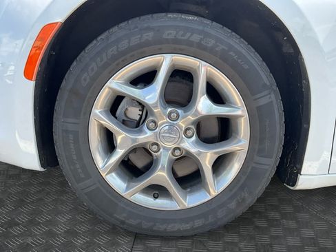 Used 2018 Chrysler Pacifica Limited FWD image 14