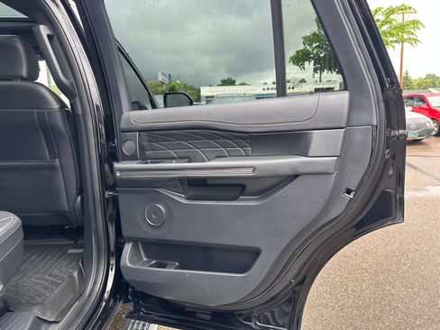 Used 2023 Ford Expedition Platinum AWD/4WD image 38