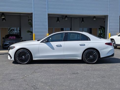 Used 2024 Mercedes-Benz E 350 4MATIC Sedan image 9