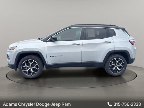 Used 2025 Jeep Compass Limited AWD/4WD image 4