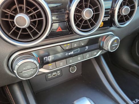 Used 2023 Nissan Sentra SR w/ SR Premium Package image 30