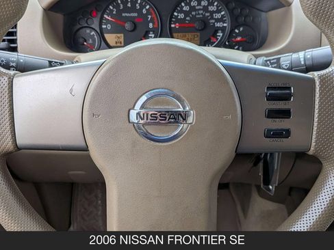 Used 2006 Nissan Frontier SE w/ (P01) Power Pkg AWD/4WD image 12