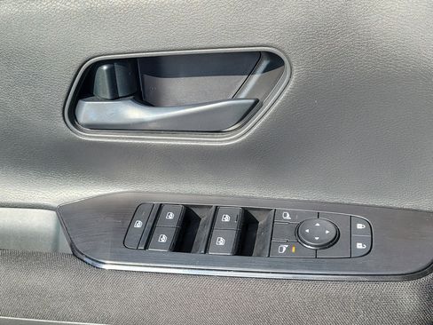 Certified 2025 Nissan Kicks S FWD image 16