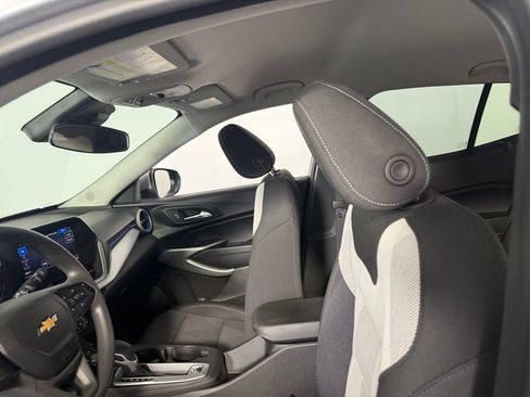 Used 2024 Chevrolet Trax LS w/ LS Convenience Package FWD image 20