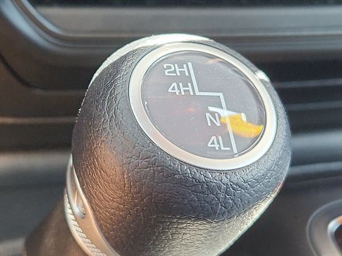 Used 2022 Jeep Wrangler Unlimited Sahara w/ Cold Weather Group AWD/4WD image 24