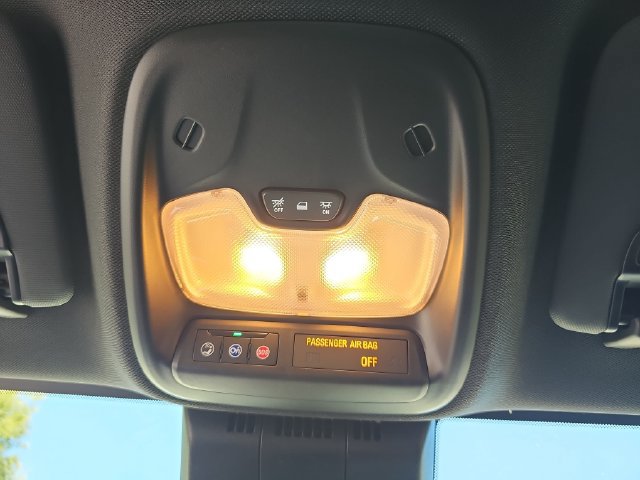 Used 2025 GMC Canyon Elevation RWD image 32