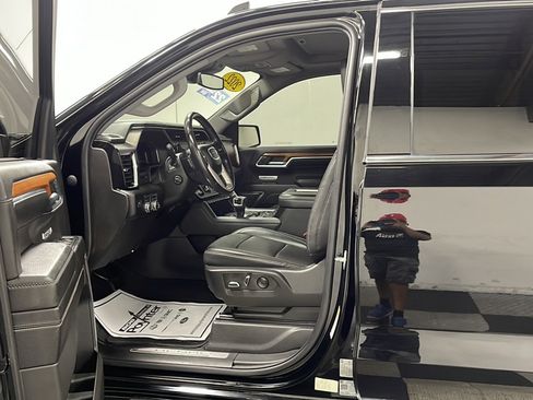 Used 2022 GMC Sierra 1500 Denali AWD/4WD image 2