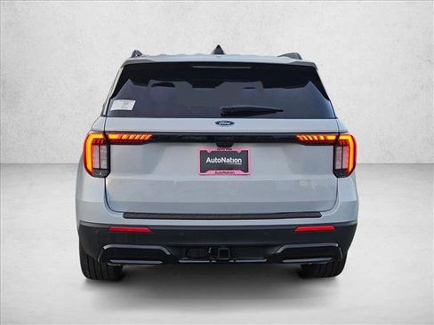 New 2026 Ford Explorer ST-Line w/ ST-Line Street Pack image 8