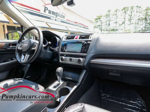 Used 2017 Subaru Outback 2.5i Limited AWD/4WD image 34