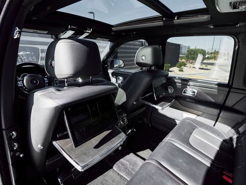 Used 2019 Rolls-Royce Cullinan AWD/4WD image 43