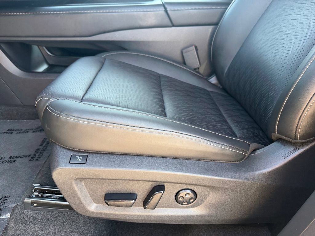 Used 2025 Nissan Murano Platinum w/ Cargo Package AWD/4WD image 11