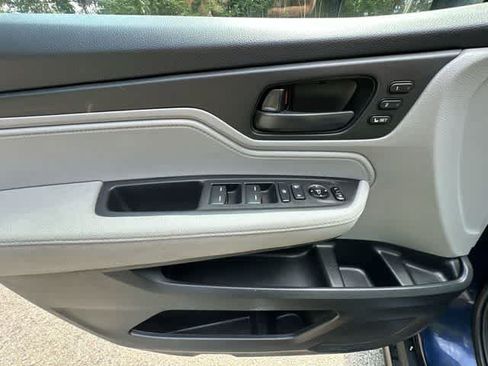 Used 2020 Honda Odyssey EX-L image 18