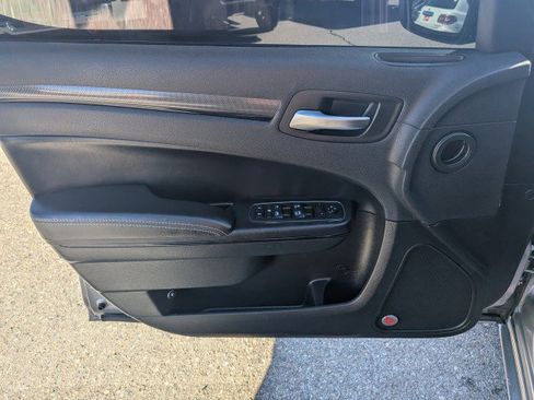 Used 2015 Chrysler 300 S w/ 300S Premium Group RWD image 9