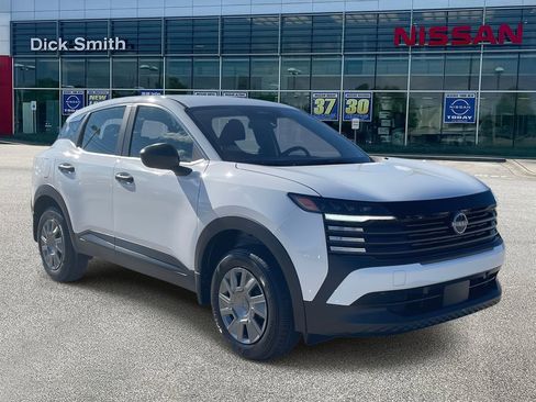 New 2026 Nissan Kicks S image 1