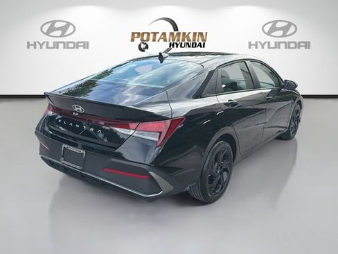 Certified 2026 Hyundai Elantra Sport w/ Cargo Package FWD image 5